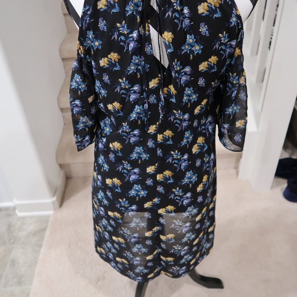 Floral Cold-Shoulder Dress - Picture 6 of 7